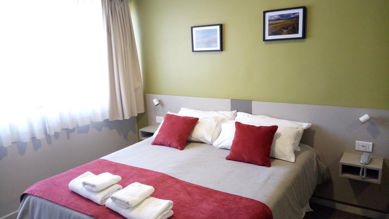 Estepa Hotel Хенерал Рока Екстериор снимка