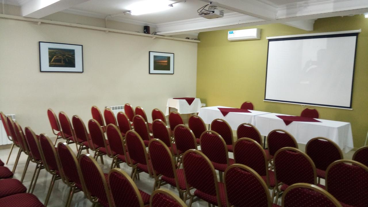 Estepa Hotel Хенерал Рока Екстериор снимка
